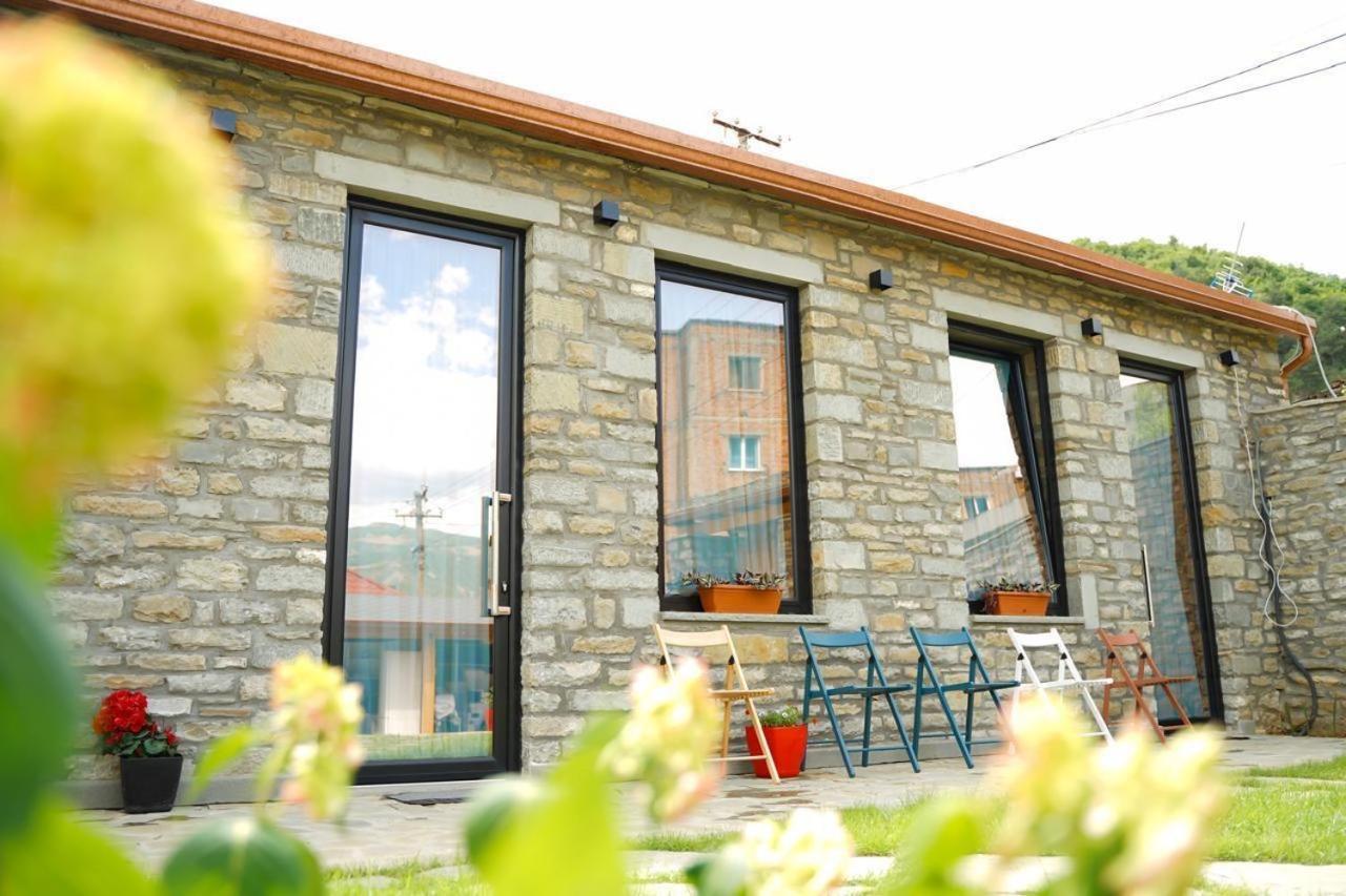 Gogo Moustache Guest House Përmet Exteriör bild
